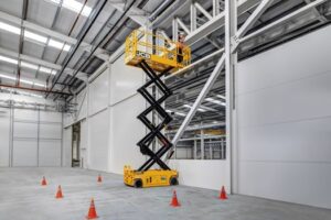 s3246e+electric+drive+scissor+lift+in+construction+application